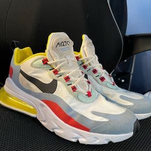 Nike Air 270 React Women’s Size 8